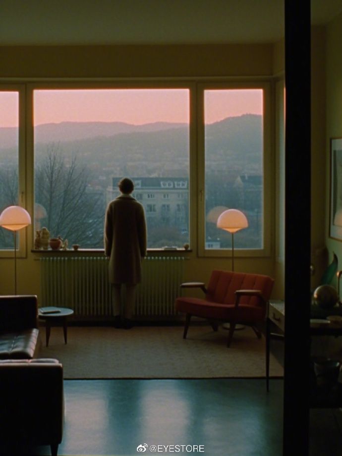 Why Certain Homes Instantly Feel Peaceful While Others Feel Draining