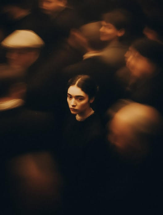 The Emotional Side Effect of Growing Faster Than the People Around You