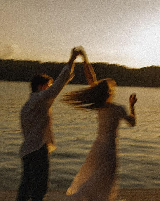 The Difference Between Loving Someone and Being Attached to Them